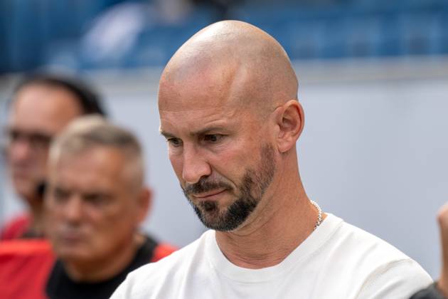 Trainer Christian Ilzer (TSG 1899 Hoffenheim). xettx, Deutschland, Sinsheim, 30.08.2025, Fussball, Bundesliga: TSG 1899 Hoffenheim vs Eintracht Frankfurt, Saison 2025 2026, 2. Spieltag, PreZero Arena DFL DFB REGULATIONS PROHIBIT ANY USE OF PHOTOGRAPHS AS IMAGE SEQUENCES AND OR QUASI-VIDEO.