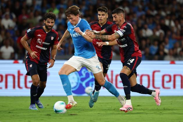 Scott McTominay of SSC Napoli in action during the Serie A football match between SSC Napoli and Cagliari Calcio at Diego Armando Maradona stadium in Naples (Italy), August 30th, 2025. CesarexPurini