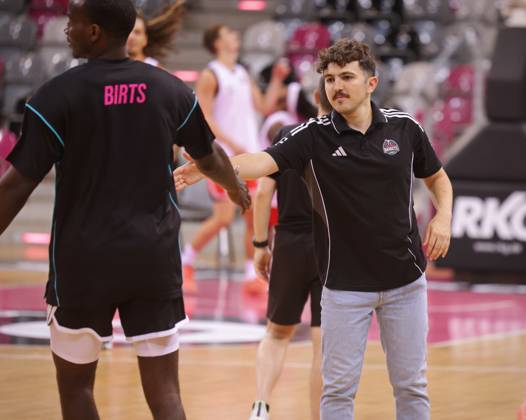 Co-Trainer Thomas Pennellier Telekom Baskets Bonn , Testspiel vs. Spirou Basket Charleroi - Saison 2025 26