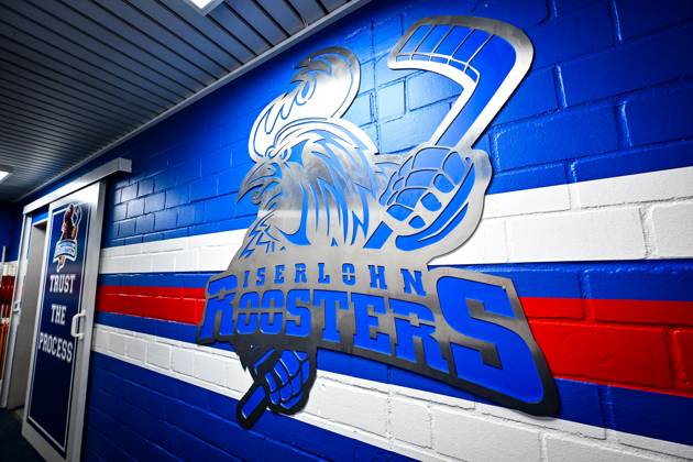 Feature, Symbolfoto, Logo, Roosters-Logo, GER, Iserlohn Roosters vs. Kölner Haie, Eishockey, Gottfried Schultz NRW Cup, Finale, Spielzeit 2025 2026, 31.08.2025, GER, Iserlohn Roosters vs. Kölner Haie, Eishockey, Gottfried Schultz NRW Cup, Finale, Spielzeit 2025 2026, 31.08.2025 Iserlohn Copyright: xJonasxBrockmann Eibner-Pressefotx EP_JBN