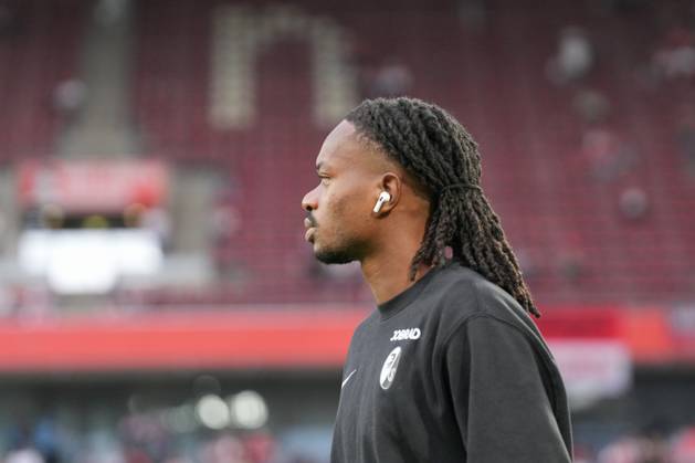 Jordy Makengo (SC Freiburg, 33) , Deutschland, Fussball, 1. Bundesliga, 2.Spieltag, 2025 2026, 1. FC Köln vs. SC Freiburg, 31.08.2025, RheinEnergieSTADION, Köln, Deutschland DFL REGULATIONS PROHIBIT ANY USE OF PHOTOGRAPHS AS IMAGE SEQUENCES AND OR QUASI-VIDEO. Köln RheinEnergieSTADION Nordrhein-Westfalen Deutschland Copyright: xArnexAmbergx