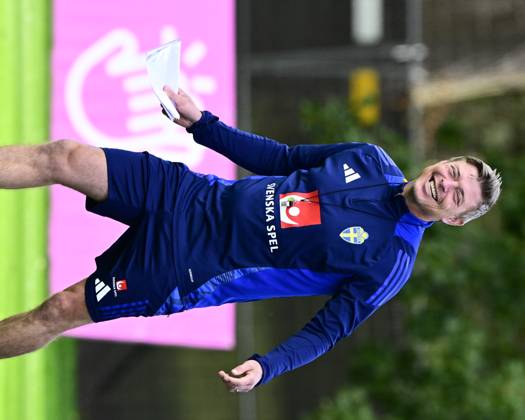 STOCKHOLM, SWEDEN 20250903 Swedish national team, Nationalteam captain Jon Dahl Tomasson during Wednesday s training session on Bosön ahead of upcoming World Cup qualifiers against Slovenia and Kosovo. STOCKHOLM SWEDEN x10030x