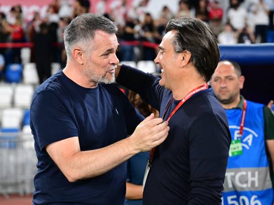 Georgia v Turkiye - 2026 FIFA World Cup, WM, Weltmeisterschaft, Fussball European Qualifiers TBILISI, GEORGIA - SEPTEMBER 4: Georgia’s head coach Willy Sagnol (L) and Turkiye’s head coach Vincenzo Montella (R) shake hands ahead of the 2026 FIFA World Cup UEFA Qualifiers Group E match between Georgia and Turkiye at Boris Paichadze National Stadium in Tbilisi, Georgia, on September 4, 2025. Abdulhamid Hosbas Anadolu Tbilisi Georgia. Editorial use only. Please get in touch for any other usage.  Copyright: x2025xAnadoluxAbdulhamidxHosbasx