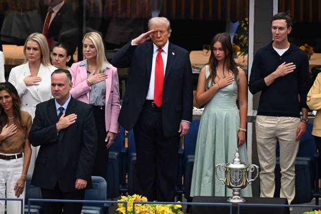 President Donald Trump salutes during the National Anthem before watching Jannik Sinner of Italy play Carlos Alcaraz of Spain in the Men s Finals of the 2025 US Open Tennis Championship in Arthur Ashe Stadium at the USTA Billie Jean King National Tennis Center in Flushing Meadows, New York, on Sunday, September 7, 2025.  NYP20250907203 LARRYxMARANO