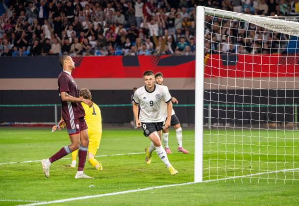 Fußball, Nachwuchs, Saison 2025 26, U21, U 21 EM-Qualifikation (Gruppe F 3. Spieltag) in Rostock, Deutschland - Lettland, Nicolo Tresoldi (U21, Deutschland), Jubel nach Tor zum 2:0, 09.09. 2025, Copyright: xMatthiasxKochx