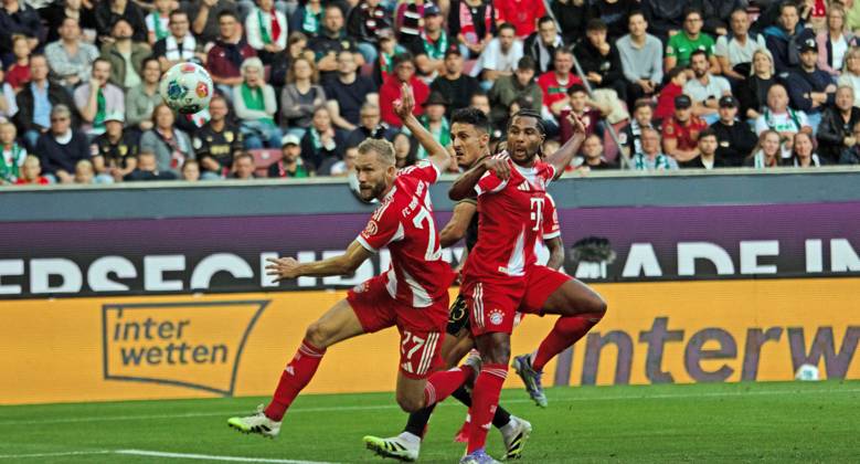 30.08.25 FC Augsburg - FC Bayern München Deutschland, Augsburg, 30.08.2025, Fussball, Bundesliga, FC Augsburg - FC Bayern München (2:3): Serge Gnabry (FC Bayern München); Tor 0:1 Gnabry.