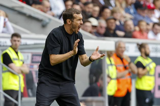 Julian Schuster (SC Freiburg, Trainer) , Deutschland, Fussball, 1. Bundesliga, 3.Spieltag, 2025 2026, SC Freiburg vs. VfB Stuttgart, 13.09.2025, Europa-Park Stadion, Freiburg im Breisgau, Deutschland Freiburg im Breisgau Europa-Park Stadion Baden-Württemberg Deutschland Copyright: xGrantxHubbsx