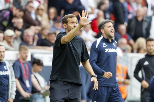 Julian Schuster (SC Freiburg, Trainer) , Deutschland, Fussball, 1. Bundesliga, 3.Spieltag, 2025 2026, SC Freiburg vs. VfB Stuttgart, 13.09.2025, Europa-Park Stadion, Freiburg im Breisgau, Deutschland Freiburg im Breisgau Europa-Park Stadion Baden-Württemberg Deutschland Copyright: xGrantxHubbsx