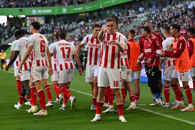 Isak Johannesson (1. FC Koeln) Torjubel, jubelt nach seinem Treffer zum 2:2 waehrend des Spiels der Bundesliga zwischen VfL Wolfsburg und 1. FC Köln, Volkswagen Arena am 13. September 2025 in Wolfsburg, Deutschland. (Foto von Ralf Treese DeFodi Images) +++ Isak Johannesson (1. FC Koeln) celebrates after scoring his team™s second goal during the Bundesliga match between VfL Wolfsburg and 1. FC Köln at Volkswagen Arena on September 13, 2025 in Wolfsburg, Germany. (Photo by Ralf Treese DeFodi Images) DFL regulations prohibit any use of photographs as image sequences and or quasi-video. (Photo by Ralf Treese DeFodi Images)