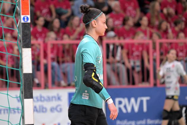 Sara Suba (TusSies Metzingen, 77) im Tor TusSies Metzingen vs. BSV Sachsen Zwickau, Handball, Alsco HBF, 3.Ligaspieltag, Saison 2025 2026, 13.09.2025 TusSies Metzingen vs. BSV Sachsen Zwickau, Handball, Alsco HBF, 3.Ligaspieltag, Saison 2025 2026, 13.09.2025 Tuebingen Copyright: xEibner-Pressefoto TobiasxBaurx EP_TBR