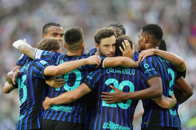 Inter Milan s Hakan Calhanoglu celebrates after scoring 1-1 during the Serie A soccer match between Juventus and Inter at the Allianz Stadium in Turin , north Italy - Saturday , September 13 , 2025. - Soccer . Copyright: xSpada LaPressex