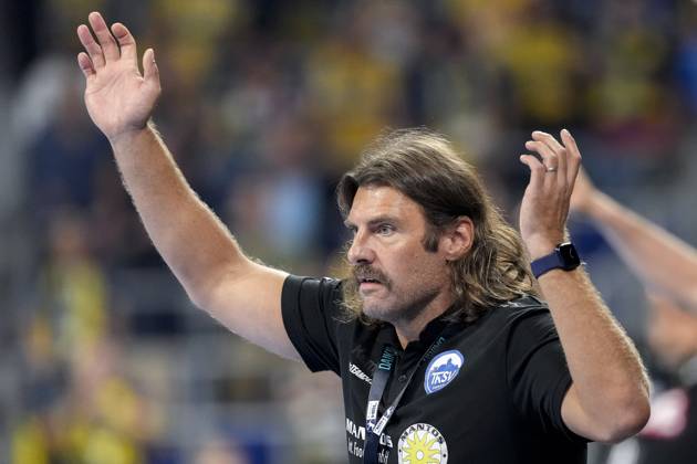Sebastian Hinze (Trainer, Cheftrainer, ThSV), gibt Anweisungen, gestikuliert, mit den Armen gestikulieren, Einzelbild, Einzelfoto, Aktion, Action, 13.09.2025, Mannheim (Deutschland), Handball, Bundesliga, Rhein-Neckar Löwen - ThSV Eisenach