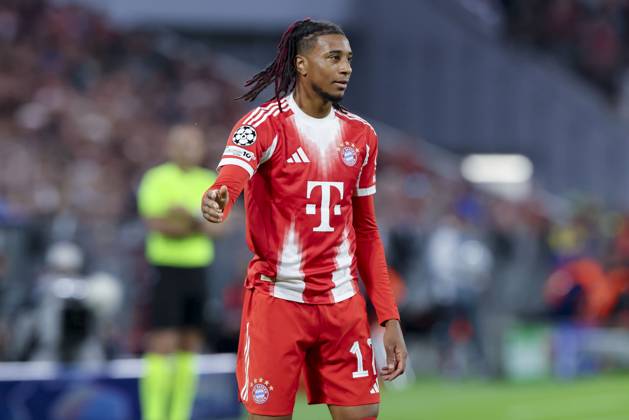 Michael Olise (FC Bayern Muenchen) gestikuliert, UEFA Champions League 2025 26 League Phase MD1, FC Bayern München v Chelsea FC, Football Arena Munich am 17. September 2025 in München, Deutschland. (Foto von Marco Steinbrenner DeFodi Images) Michael Olise (FC Bayern Muenchen) gestures, UEFA Champions League 2025 26 League Phase MD1, FC Bayern München v Chelsea FC, Football Arena Munich, September 17, 2025 in Munich, Germany. (Photo by Marco Steinbrenner DeFodi Images)