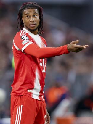 Michael Olise (FC Bayern Muenchen) gestikuliert, UEFA Champions League 2025 26 League Phase MD1, FC Bayern München v Chelsea FC, Football Arena Munich am 17. September 2025 in München, Deutschland. (Foto von Marco Steinbrenner DeFodi Images) Michael Olise (FC Bayern Muenchen) gestures, UEFA Champions League 2025 26 League Phase MD1, FC Bayern München v Chelsea FC, Football Arena Munich, September 17, 2025 in Munich, Germany. (Photo by Marco Steinbrenner DeFodi Images)