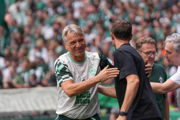 Julian Schuster (SC Freiburg, Trainer) und Horst Steffen (SV Werder Bremen, Cheftrainer) , Deutschland, Fussball, 1. Bundesliga, 4.Spieltag, 2025 2026, SV Werder Bremen vs. SC Freiburg, 20.09.2025, Weserstadion, Bremen, Deutschland DFL REGULATIONS PROHIBIT ANY USE OF PHOTOGRAPHS AS IMAGE SEQUENCES AND OR QUASI-VIDEO. Bremen Weserstadion Bremen Deutschland Copyright: xArnexAmbergx