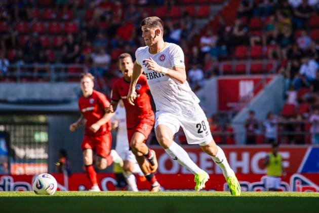 Fussball - 3. Liga - FC Ingolstadt 04 - SV Wehen Wiesbaden - 20.09.25, Moritz Flotho (SVWW) -