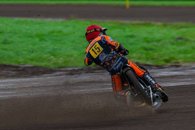 FIM Long Track World Championship, WM, Weltmeisterschaft Final 4 Wild Card Rider Romano Hummel (15) of The Netherlands is in action during the FIM Long Track World Championship Final 4 at the Speed Centre in Roden, Netherlands, on September 21, 2025. Roden Drenthe United Kingdom  Copyright: xMIxNewsx originalFilename:fletcher-speedway250921_npNx2.jpg