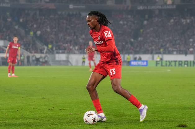 Jordy Makengo (SC Freiburg, 33) am Ball , Deutschland, Fussball, UEFA Europa League, 1.Spieltag, Ligaphase, 2025 2026, SC Freiburg vs. FC Basel, 24.09.2025, Europa-Park Stadion, Freiburg, Deutschland Freiburg Europa-Park Stadion Baden-Württemberg Deutschland Copyright: xArnexAmbergx