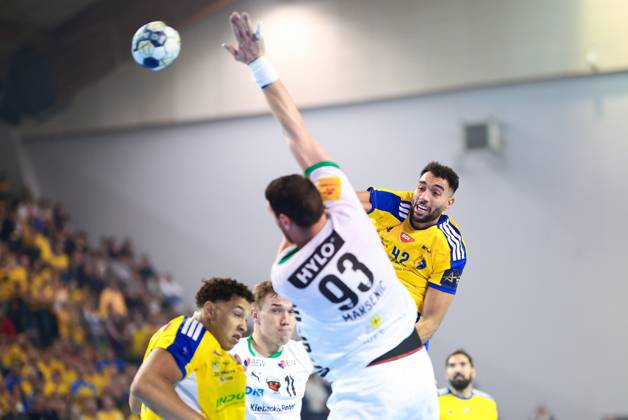 2025.09.25 Kielce Pilka reczna , Liga Mistrzow EHF , sezon 2025 26 Industria Kielce - Fuechse Berlin N z Hassan Kaddah Foto Tomasz Fafara PressFocus 2025.09.25 Kielce Handball , EHF Champions League , 2025 2026 season Industria Kielce - Fuechse Berlin Hassan Kaddah Credit: Tomasz Fafara PressFocus NEWSPIX.PL --- newspix.pl