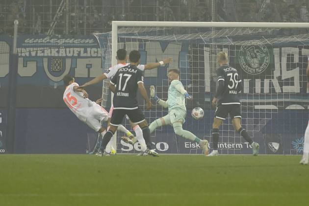 Tim Oberdorf (Duesseldorf 15) erzielt das Tor zum 0:1 27.09.2025 Fussball VfL Bochum vs Fortuna Duesseldorf, Vonovia Ruhrstadion, Bochum, DFB DFL REGULATIONS PROHIBIT ANY USE OF PHOTOGRAPHS AS IMAGE SEQUENCES AND OR QUASI-VIDE