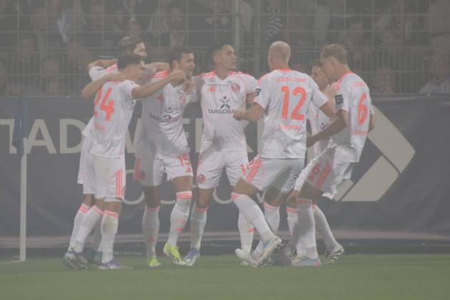 27.09.2025, xgrfx, Fussball 2.Bundesliga, VfL Bochum - Fortuna Duesseldorf v.l. Tor, Tim Oberdorf (Fortuna Düsseldorf) (DFL DFB REGULATIONS PROHIBIT ANY USE OF PHOTOGRAPHS as IMAGE SEQUENCES and or QUASI-VIDEO) Bochum