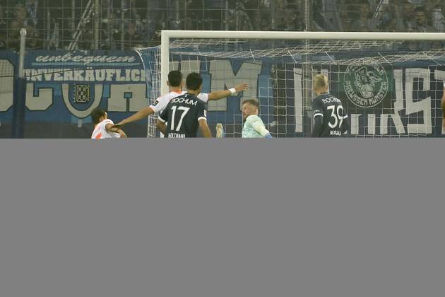 Tim Oberdorf (Duesseldorf 15) erzielt das Tor zum 0:1 27.09.2025 Fussball VfL Bochum vs Fortuna Duesseldorf, Vonovia Ruhrstadion, Bochum, DFB DFL REGULATIONS PROHIBIT ANY USE OF PHOTOGRAPHS AS IMAGE SEQUENCES AND OR QUASI-VIDE