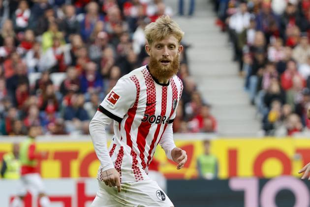 Niklas Beste (SC Freiburg, 19) , Deutschland, Fussball, 1. Bundesliga, 5.Spieltag, 2025 2026, SC Freiburg vs. TSG 1899 Hoffenheim, 28.09.2025, Europa-Park Stadion, Freiburg im Breisgau, Deutschland Freiburg im Breisgau Europa-Park Stadion Baden-Württemberg Deutschland Copyright: xGrantxHubbsx