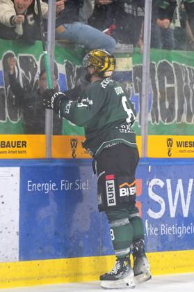 Tor, Torjubel zum 1:2 der Bietigheim Steelers durch Jack Dugan (Bietigheim Steelers, 08) Bietigheim Steelers vs.Starbulls Rosenheim , Eishockey, DEL 2, 5.Spieltag, Saison 2025 2026, 28.09.2025 Bietigheim Steelers vs.Starbulls Rosenheim , Eishockey, DEL 2, 5.Spieltag, Saison 2025 2026, 28.09.2025 Bietigheim Copyright: xEibner-Pressefotox EP_TBR