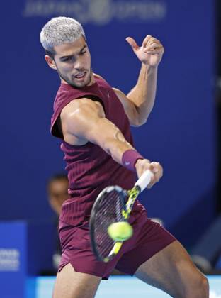 Tennis: Japan Open Carlos Alcaraz of Spain plays against Zizou Bergs of Belgium in the men s singles second-round match at the Japan Open tennis tournament at Ariake Tennis Park in Tokyo on Sept. 27, 2025. A14AA0004890000P