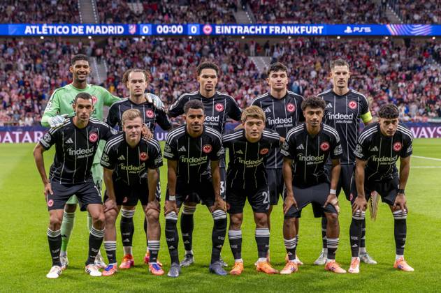 October 1, 2025, Madrid, Madrid, Spain: Players of Eintracht Francfort pose for photo during the UEFA Champions League soccer match.ATLETICO DE MADRID - EINTRACHT FRANKFURT, held on September 30, 2025, at the Riad Air Metropolitano, Madrid, Spain. Madrid Spain - ZUMAc312 20251001_zsp_c312_139 Copyright: xOscarxManuelxSanchezx