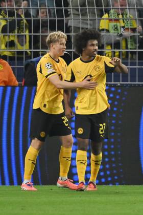 Jubel 1:0 Daniel Svensson (Borussia Dortmund), Karim Adeyemi (Borussia Dortmund), v.li. 01.10.2025, Fussball Champions League 2025 2026, 2. Spieltag, Borussia Dortmund - Athletic Bilbao UEFA regulations prohibit any use of photographs as image sequences and or quasi-video Dortmund Signal Iduna Park Nordrhein Westfalen Deutschland