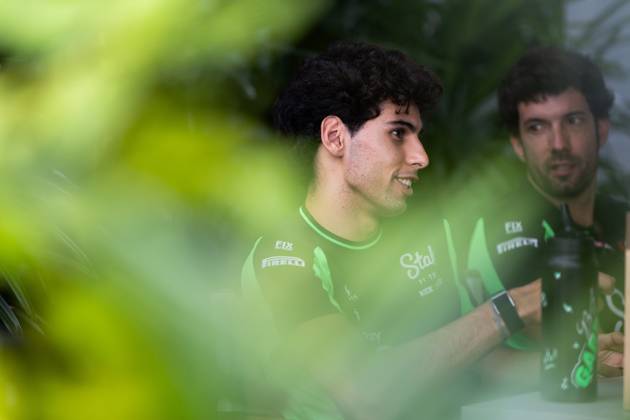 F1 - SINGAPORE GRAND PRIX 2025 BORTOLETO Gabriel (bra), Stake F1 Team Kick C45, portrait during the 2025 Formula 1 Singapore Grand Prix, 18th round of the 2025 FIA Formula One World Championship, WM, Weltmeisterschaft from October 3 to 5, 2025 on the Marina Bay Street Circuit, in Singapore - SingaporeSingapore  Copyright: xDPPIx