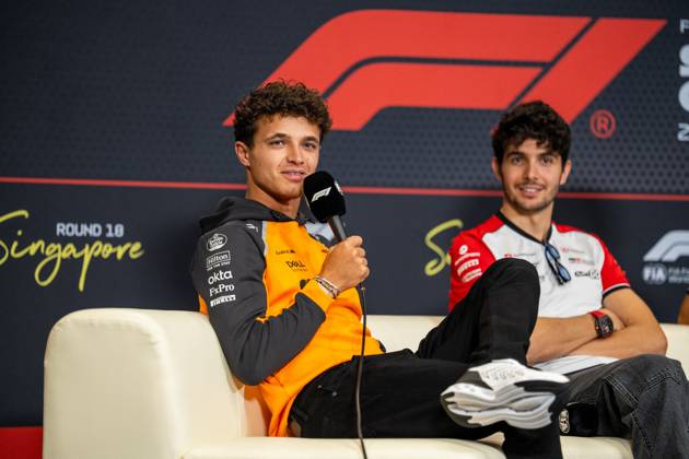 Formula 1 Singapore Airlines Singapore Grand Prix - Arrivals Lando Norris (Gbr) of McLaren Racing 4 during the press conference, PK, Pressekonferenz on Thursday (Media Day) during Formula 1 Singapore Airlines Singapore Grand Prix 2025 at the Marina Bay Street Circuit on October 2, 2025 Photo by Antoine Lapeyre ABACAPRESS.COM Singapore Singapore  Copyright: xLapeyrexAntoine ABACAx