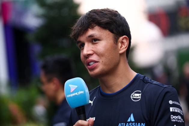 F1 - SINGAPORE GRAND PRIX 2025 ALBON Alexander (tha), Williams Racing FW47, portrait during the 2025 Formula 1 Singapore Grand Prix, 18th round of the 2025 FIA Formula One World Championship, WM, Weltmeisterschaft from October 3 to 5, 2025 on the Marina Bay Street Circuit, in Singapore - SingaporeSingapore Copyright: xEricxAlonsox