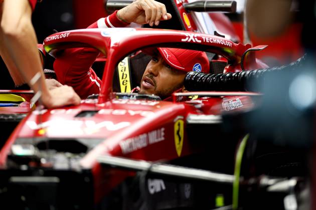 F1 - SINGAPORE GRAND PRIX 2025 HAMILTON Lewis (gbr), Scuderia Ferrari SF-25, portrait during the 2025 Formula 1 Singapore Grand Prix, 18th round of the 2025 FIA Formula One World Championship, WM, Weltmeisterschaft from October 3 to 5, 2025 on the Marina Bay Street Circuit, in Singapore - SingaporeSingapore Copyright: xDPPIx