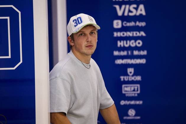 F1 - SINGAPORE GRAND PRIX 2025 LAWSON Liam (nzl), Visa Cash App RB F1 Team VCARB02, portrait during the 2025 Formula 1 Singapore Grand Prix, 18th round of the 2025 FIA Formula One World Championship, WM, Weltmeisterschaft from October 3 to 5, 2025 on the Marina Bay Street Circuit, in Singapore - SingaporeSingapore  Copyright: xXavixBonillax