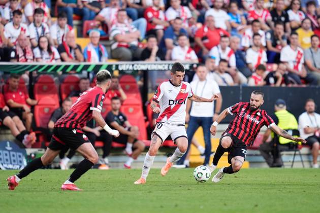 October 2, 2025, Madrid, Madrid, Spain: Sergio Camello of Rayo Vallecano and Kamer Qaka of KF Shkendija compete for the ball during the UEFA Conference League 2025 26 League Phase MD1 match between Rayo Vallecano and KF Shkendija at Estadio de Vallecas on October 2, 2025, in Madrid, Spain. Madrid Spain - ZUMAa181 20251002_zaa_a181_024 Copyright: xDennisxAgyemanx