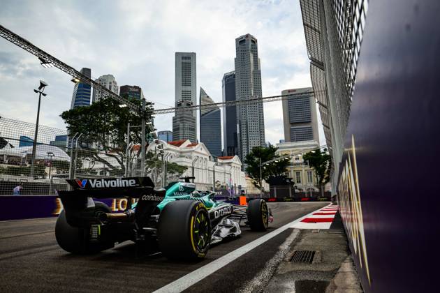 F1 - SINGAPORE GRAND PRIX 2025 18 STROLL Lance (can), Aston Martin F1 Team AMR25, action during the 2025 Formula 1 Singapore Grand Prix, 18th round of the 2025 FIA Formula One World Championship, WM, Weltmeisterschaft from October 3 to 5, 2025 on the Marina Bay Street Circuit, in Singapore - SingaporeSingapore Copyright: xFLORENTxGOODENx