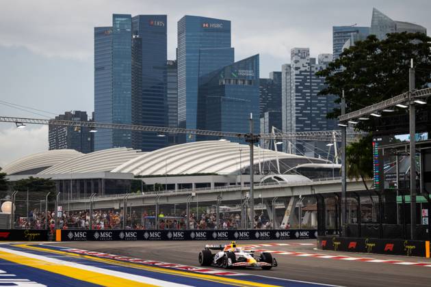 F1 - SINGAPORE GRAND PRIX 2025 30 LAWSON Liam (nzl), Visa Cash App RB F1 Team VCARB02, action during the 2025 Formula 1 Singapore Grand Prix, 18th round of the 2025 FIA Formula One World Championship, WM, Weltmeisterschaft from October 3 to 5, 2025 on the Marina Bay Street Circuit, in Singapore - SingaporeSingapore Copyright: xDPPIx