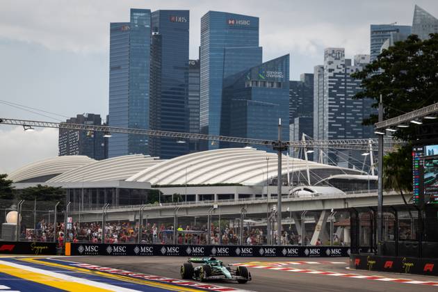 F1 - SINGAPORE GRAND PRIX 2025 18 STROLL Lance (can), Aston Martin F1 Team AMR25, action during the 2025 Formula 1 Singapore Grand Prix, 18th round of the 2025 FIA Formula One World Championship, WM, Weltmeisterschaft from October 3 to 5, 2025 on the Marina Bay Street Circuit, in Singapore - SingaporeSingapore Copyright: xDPPIx