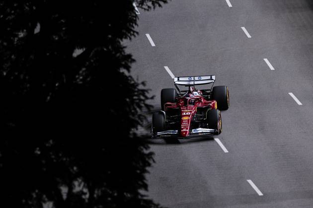 F1 - SINGAPORE GRAND PRIX 2025 16 LECLERC Charles (mco), Scuderia Ferrari SF-25, action during the 2025 Formula 1 Singapore Grand Prix, 18th round of the 2025 FIA Formula One World Championship, WM, Weltmeisterschaft from October 3 to 5, 2025 on the Marina Bay Street Circuit, in Singapore - SingaporeSingapore Copyright: xEricxAlonsox