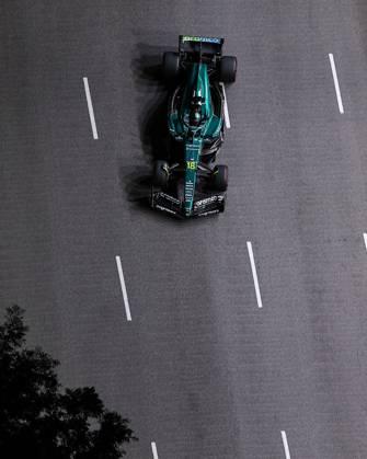 F1 - SINGAPORE GRAND PRIX 2025 18 STROLL Lance (can), Aston Martin F1 Team AMR25, action during the 2025 Formula 1 Singapore Grand Prix, 18th round of the 2025 FIA Formula One World Championship, WM, Weltmeisterschaft from October 3 to 5, 2025 on the Marina Bay Street Circuit, in Singapore - SingaporeSingapore Copyright: xEricxAlonsox