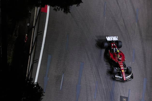 F1 - SINGAPORE GRAND PRIX 2025 44 HAMILTON Lewis (gbr), Scuderia Ferrari SF-25, action during the 2025 Formula 1 Singapore Grand Prix, 18th round of the 2025 FIA Formula One World Championship, WM, Weltmeisterschaft from October 3 to 5, 2025 on the Marina Bay Street Circuit, in Singapore - SingaporeSingapore Copyright: xEricxAlonsox