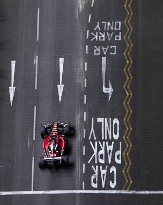 F1 - SINGAPORE GRAND PRIX 2025 16 LECLERC Charles (mco), Scuderia Ferrari SF-25, action during the 2025 Formula 1 Singapore Grand Prix, 18th round of the 2025 FIA Formula One World Championship, WM, Weltmeisterschaft from October 3 to 5, 2025 on the Marina Bay Street Circuit, in Singapore - SingaporeSingapore Copyright: xEricxAlonsox