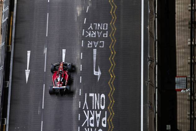 F1 - SINGAPORE GRAND PRIX 2025 16 LECLERC Charles (mco), Scuderia Ferrari SF-25, action during the 2025 Formula 1 Singapore Grand Prix, 18th round of the 2025 FIA Formula One World Championship, WM, Weltmeisterschaft from October 3 to 5, 2025 on the Marina Bay Street Circuit, in Singapore - SingaporeSingapore Copyright: xEricxAlonsox
