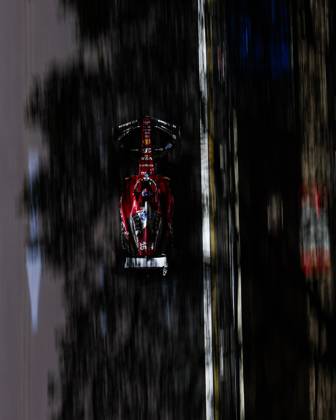 F1 - SINGAPORE GRAND PRIX 2025 16 LECLERC Charles (mco), Scuderia Ferrari SF-25, action during the 2025 Formula 1 Singapore Grand Prix, 18th round of the 2025 FIA Formula One World Championship, WM, Weltmeisterschaft from October 3 to 5, 2025 on the Marina Bay Street Circuit, in Singapore - SingaporeSingapore Copyright: xEricxAlonsox