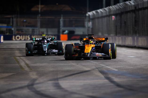 Marina Bay Street Circuit, Singapore, Singapore. 3.October.2025; Oscar Piastri of Australia and McLaren F1 Team during Free Practice 2 Formula One Singapore Grand Prix aflo_305775294