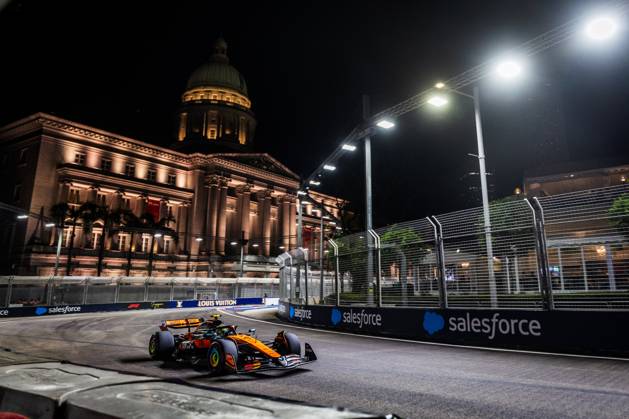 Marina Bay Street Circuit, Singapore, Singapore. 3.October.2025; Lando Norris of Great Britain and McLaren F1 Team during Free Practice 2 Formula One Singapore Grand Prix aflo_305775358