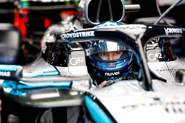 F1 - SINGAPORE GRAND PRIX 2025 RUSSELL George (gbr), Mercedes AMG F1 Team W16, portrait during the 2025 Formula 1 Singapore Grand Prix, 18th round of the 2025 FIA Formula One World Championship, WM, Weltmeisterschaft from October 3 to 5, 2025 on the Marina Bay Street Circuit, in Singapore - SingaporeSingapore Copyright: xDPPIx