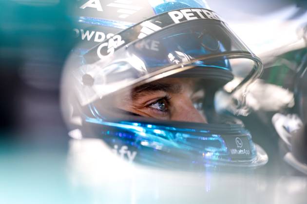 F1 - SINGAPORE GRAND PRIX 2025 RUSSELL George (gbr), Mercedes AMG F1 Team W16, portrait during the 2025 Formula 1 Singapore Grand Prix, 18th round of the 2025 FIA Formula One World Championship, WM, Weltmeisterschaft from October 3 to 5, 2025 on the Marina Bay Street Circuit, in Singapore - SingaporeSingapore Copyright: xDPPIx